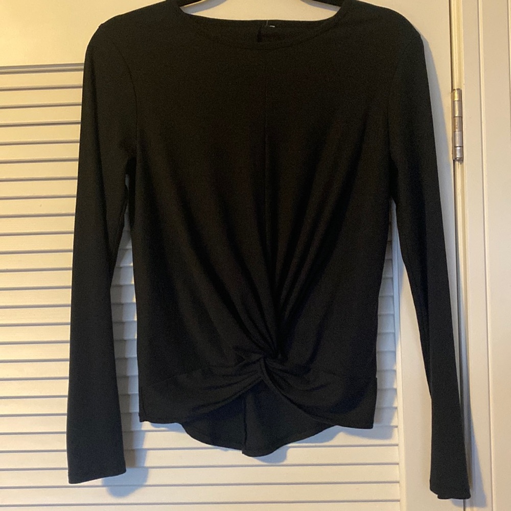 Super cute twist front ribbed long sleeve